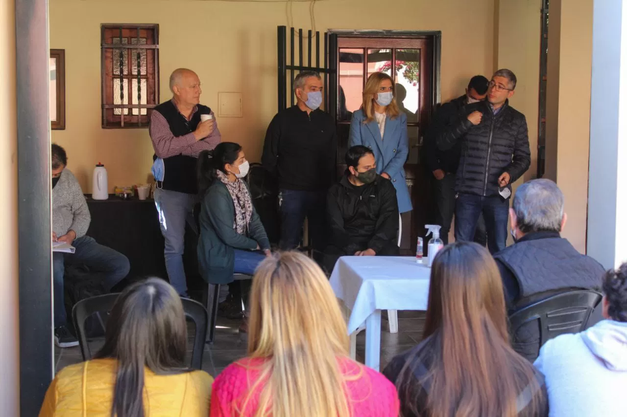 REUNIÓN. Los referentes de Juntos por el Cambio estuvieron en el colegio León XIII.