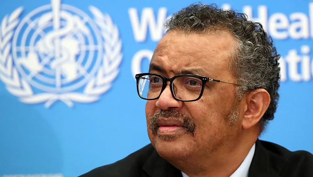 TIRON DE OREJA A LOS PAISES DEL VIEJO CONTINENTE. El director general de la Organización Mundial de la Salud (OMS), Tedros Adhanom Ghebreyesus, durante la rueda sobre la covid. FOTO TOMADA DE OMS