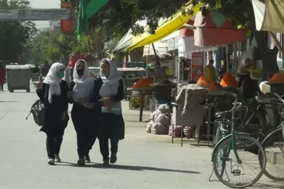 Afganistán: los primeros cambios para las mujeres, tras el retorno del Talibán