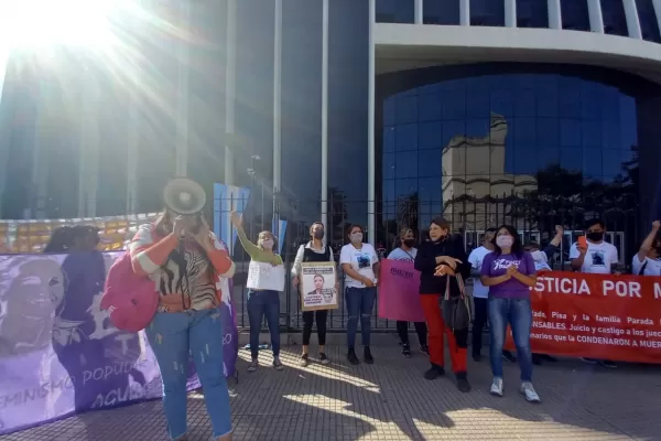 El femicidio de Paola Tacacho: marchan frente a la Legislatura para pedir la remoción de Pisa