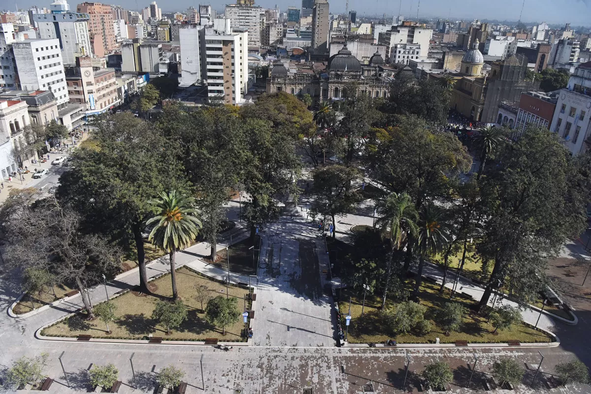 PLAZA INDEPENDENCIA. Desde hoy y hasta el día posterior a las PASO no se pueden inaugurar obras públicas.