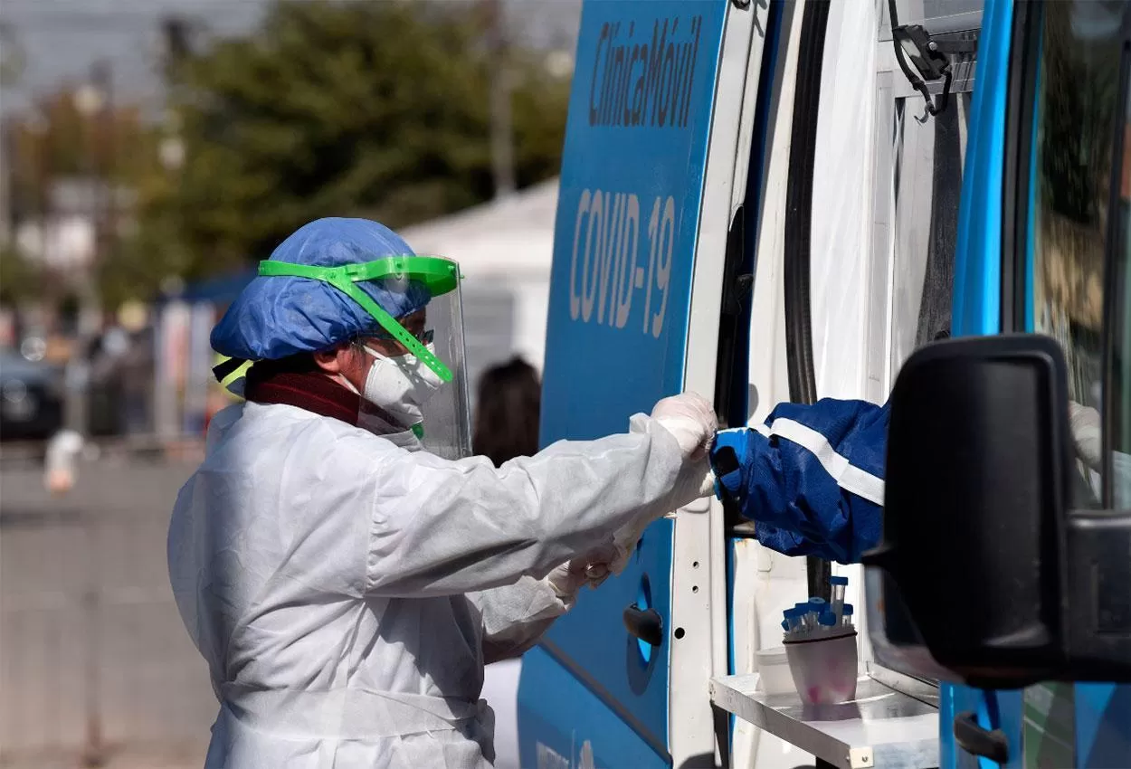 Coronavirus: se registraron 247 muertes y 9.764 contagios en el país