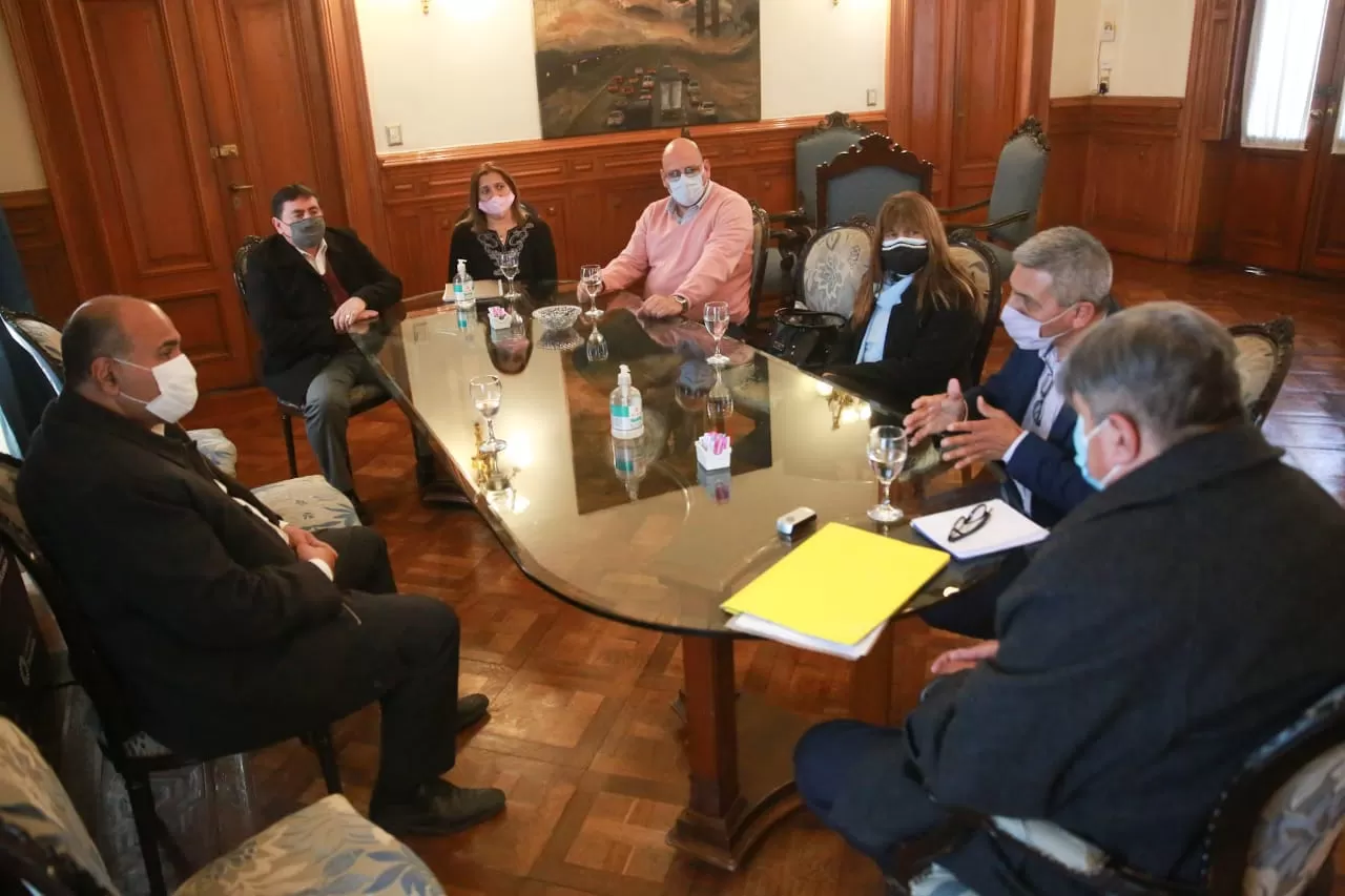 CON DIRIGENTES. El gobernador Manzur recibió a referentes del Frente Federal. Foto: Comunicación Pública