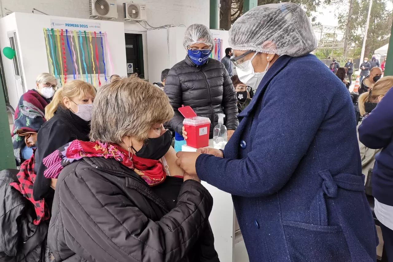 VACUNACIÓN EN TUCUMÁN. Campaña de inmunización contra la covid-19. Foto de Prensa Ministerio de Salud Pública