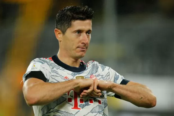 Mundial Qatar 2022: el polaco Lewandoswski reveló qué le dijo a Messi al final del partido