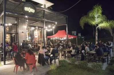 Bares y restaurantes de Yerba Buena amplían su horario de atención