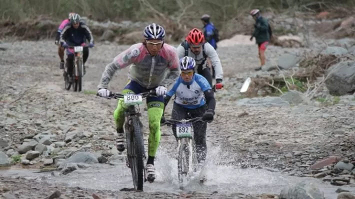 PRENSA Y COMUNICACIÓN PÚBLICA