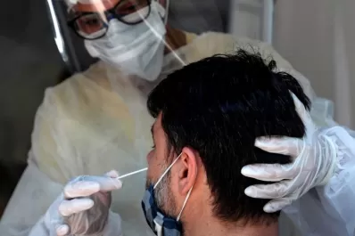 Detectan 12 nuevos casos de la variante Delta en el país: ¿hay circulación comunitaria?