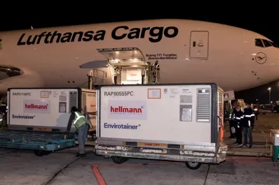 Llegaron al país 768.000 dosis de la vacuna Sinopharm
