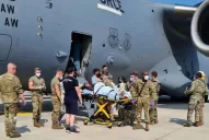 Una mujer dio a luz en un avión que la evacuaba desde Afganistán