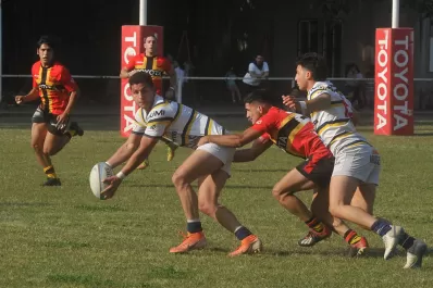 Natación, finalista tras el triunfo de Cardenales sobre Lawn Tennis