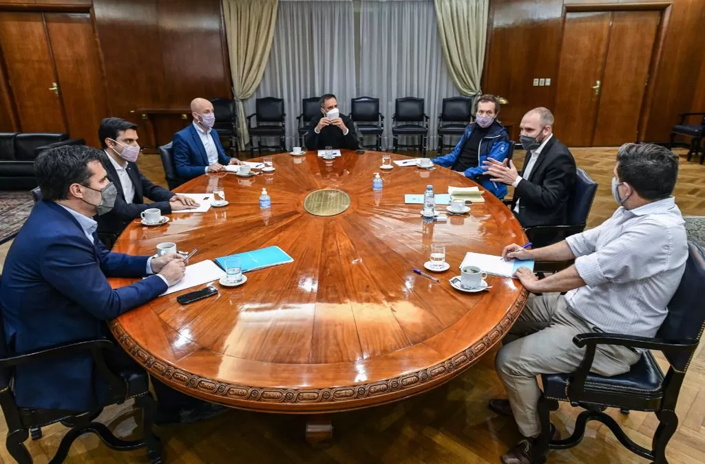 REUNIÓN. Los ministerios de Economía y Ambiente establecen una mesa de trabajo permanente sobre energía y medio ambiente.