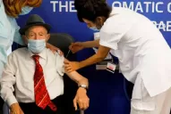 Israel sostiene que una tercera dosis mejoró la protección contra la covid-19