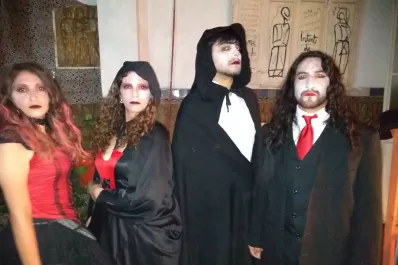 El grupo teatral Suma estrena “Inmortalia” en la  Sala Caviglia