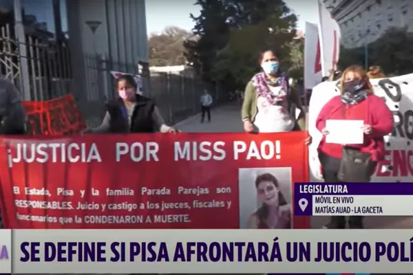 Juicio político a Pisa: organizaciones feministas y familiares de Paola Tacacho protestaron en la Legislatura