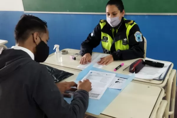 Extienden el plazo de entrega de documentación para aspirantes a la Policía