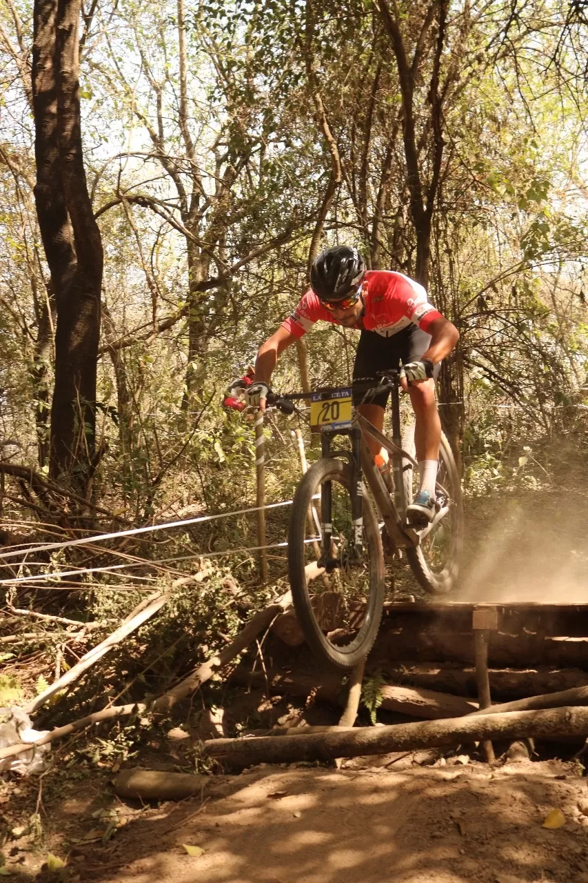 OTRO OBSTÁCULO EN EL CAMINO. Rodrigo Altamirano logró una notable victoria. 