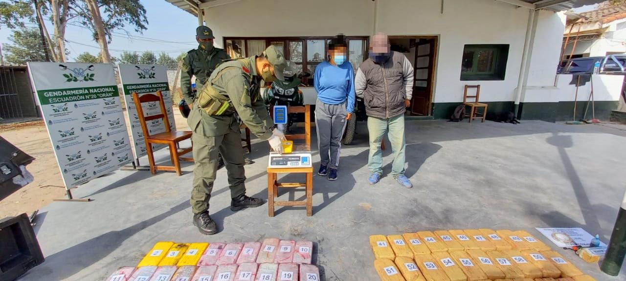 Gendarmería allanó siete inmuebles en Tucumán y Salta en un operativo contra el narcotráfico