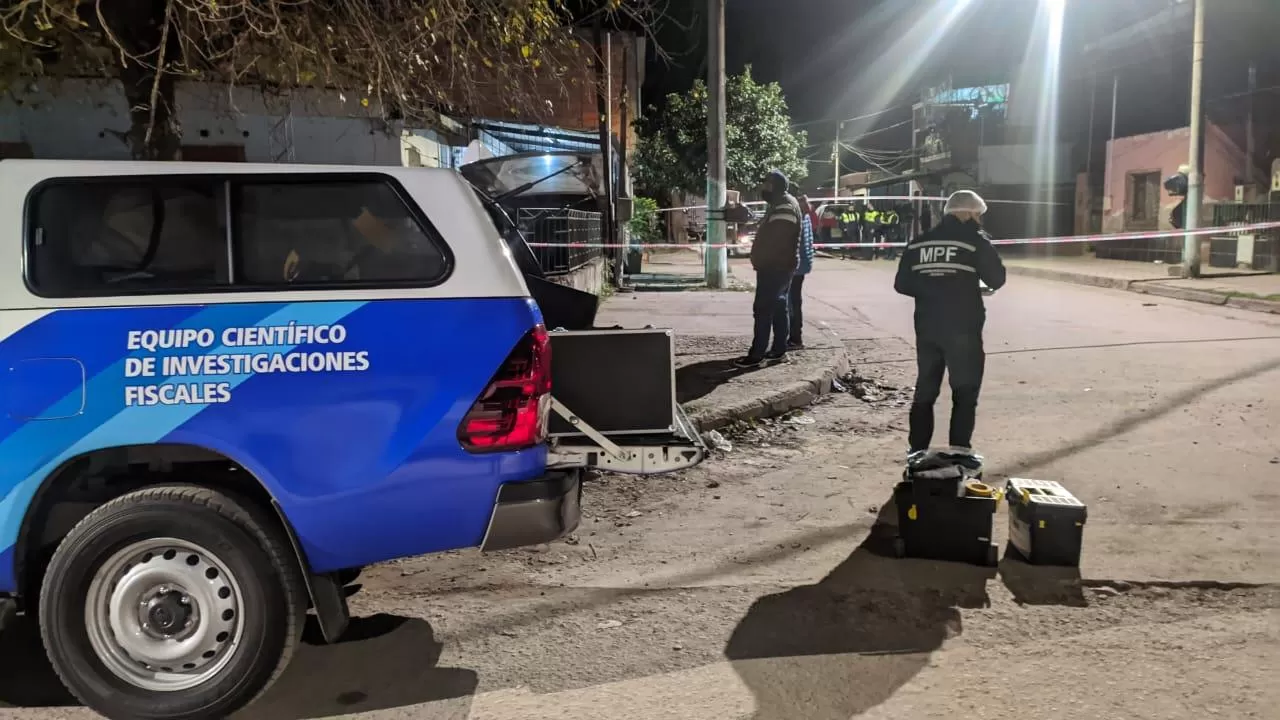 EN EL SUR DE CAPITAL. El hecho ocurrió el 23 de mayo y quedó registrado por una cámara de seguridad. 