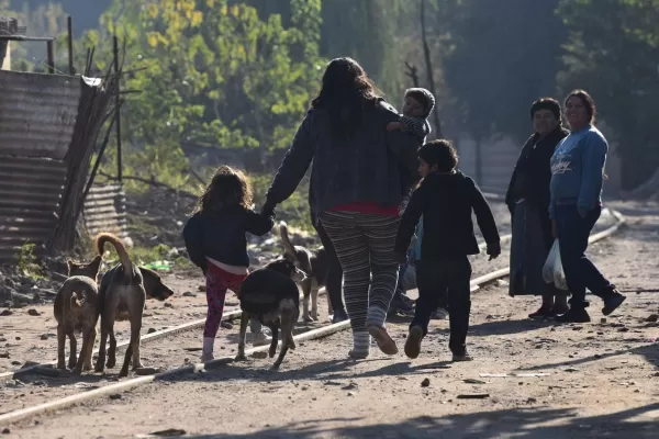 La pobreza en Tucumán viene en aumento: seis de cada 10 niños son pobres, según un informe