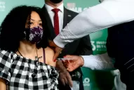 Brasil aplicará una tercera dosis contra la covid-19 a mayores de 70 