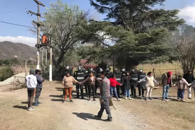 Desalojaron a un hombre de 88 años en territorio Diaguita