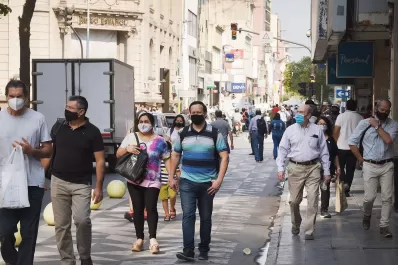El registro de contagios por covid-19 bajó un 85% desde el pico en mayo