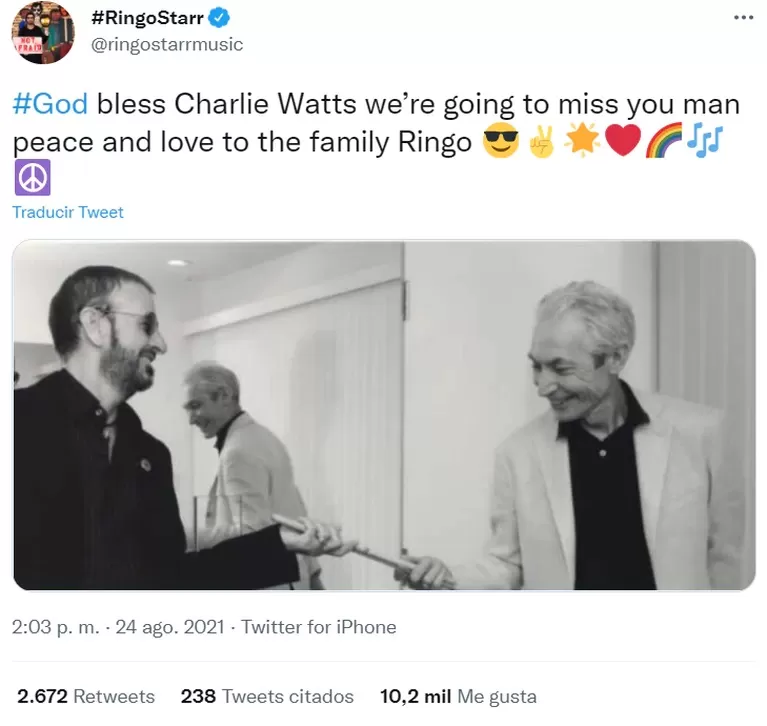 ÍCONOS. El beatle Ringo Starr rescató una foto junto al stone Charlie Watts. 