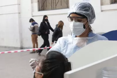 Los casos de covid-19, en baja: Tucumán inicia el jueves con 176 contagios y cinco muertes