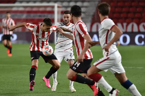 De la mano de Zielinski, Estudiantes trepó a lo más alto de la tabla de posiciones