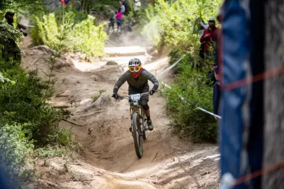 Polideportivo: entretenido equilibrio