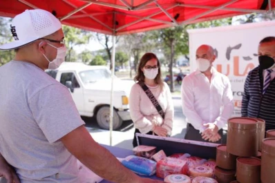 Llevan las ferias alimenticias a las escuelas de Tucumán