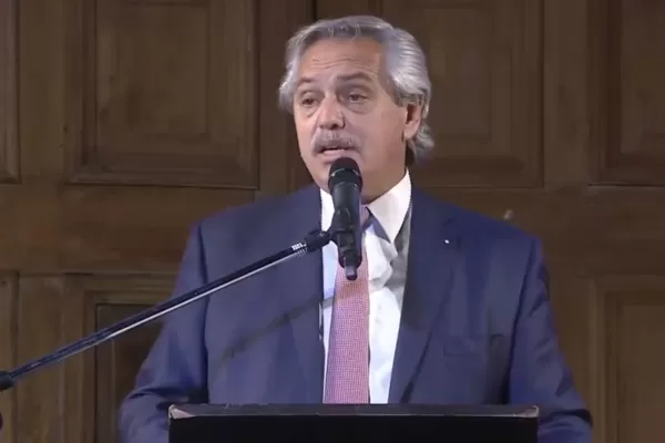 Fernández: No voy a firmar con el FMI algo que dañe a los argentinos