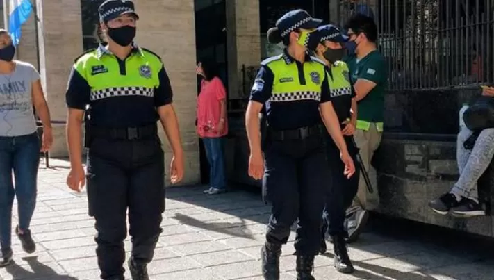 FORMACIÓN. Capacitan a policías como mediadores en conflictos públicos.