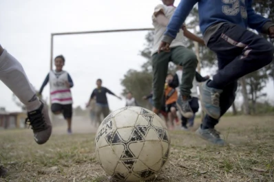 Los chicos del potrero piden una mano para seguir soñando en grande