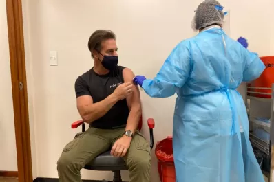 Uruguay: Lacalle Pou recibió la tercera dosis de la vacuna contra el coronavirus