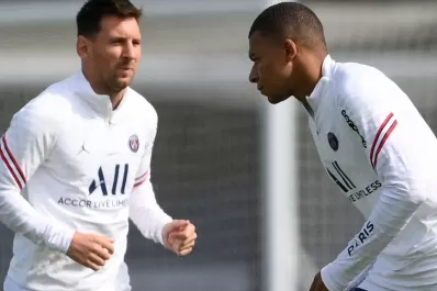 Gran expectativa en París: Mbappé se entrenó junto a Messi, en horas decisivas para su futuro