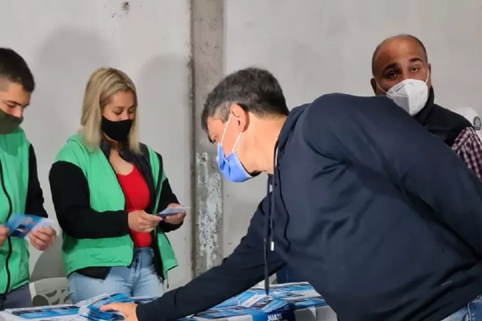 Yedlin y Manzur en campaña. Twitter