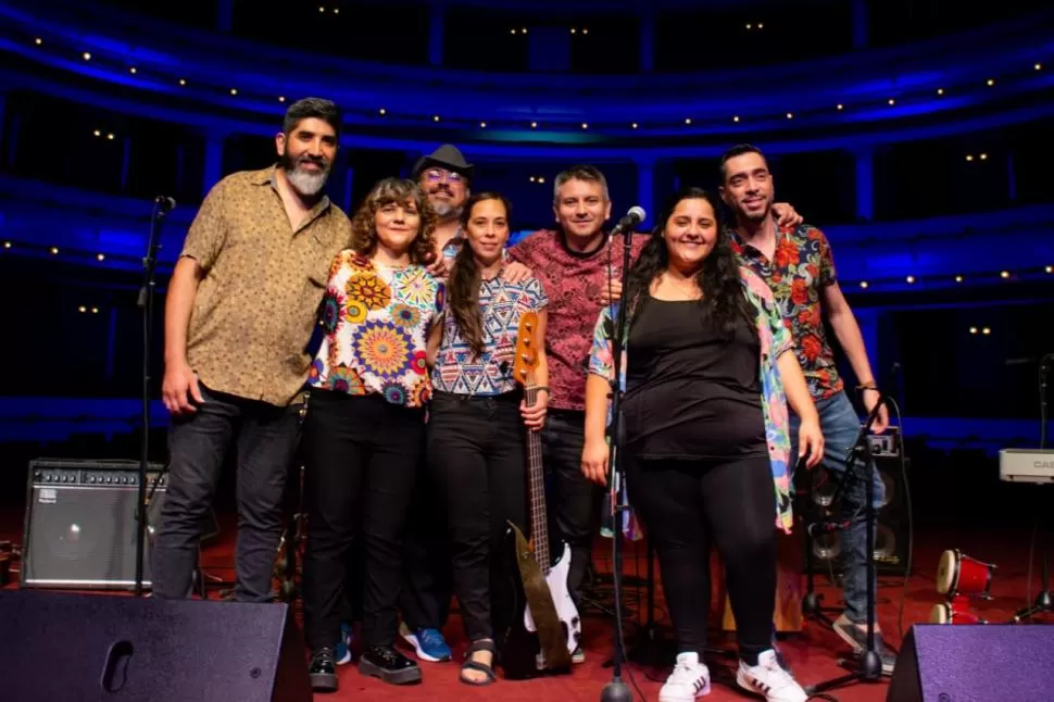 INVESTIGACIÓN. Los artistas estudian las diferentes músicas latinoamericanas para luego recrearlas fielmente. 