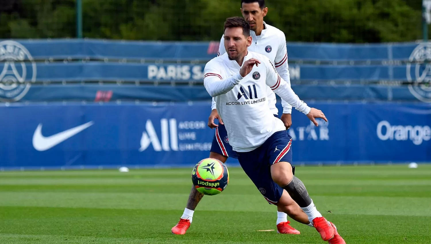 A PUNTO. Messi trabajó toda la semana para poder llegar al juego de esta tarde ante Reims.