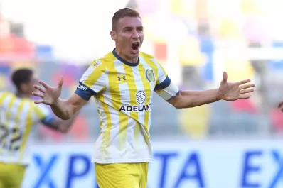 Rosario Central goleó a los santiagueños, que no levantan cabeza