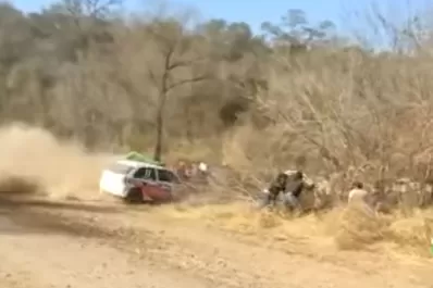 Video: despiste y susto en el Rally de Tafí Viejo, en la vuelta de los motores a El Cadillal