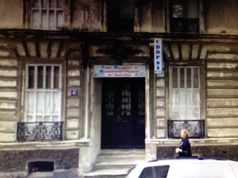 EN AVENIDA CARNOT. En el segundo piso de este edificio vivió sus últimos años. Su balcón tiene vista al Arco del Triunfo.