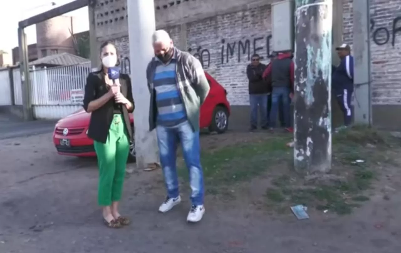 Choferes de la línea 7 quemaron cubiertas contra los despidos en la empresa