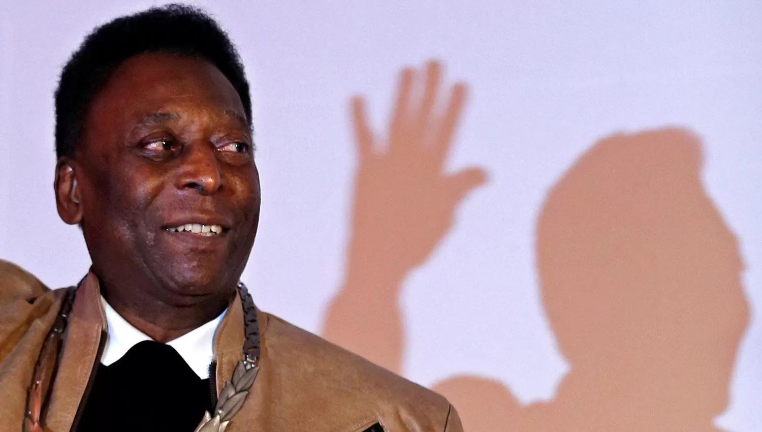 Pelé: no me desmayé y estoy muy bien de salud