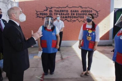 El objetivo es sostener la presencialidad plena, dijo Lichtmajer