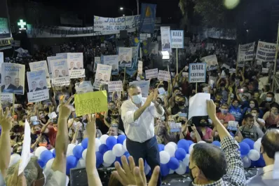 Jaldo, en Simoca: Vamos a construir las viviendas que no construyó Manzur