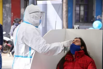Tucumán reportó este jueves 244 nuevos casos y tres muertes por coronavirus