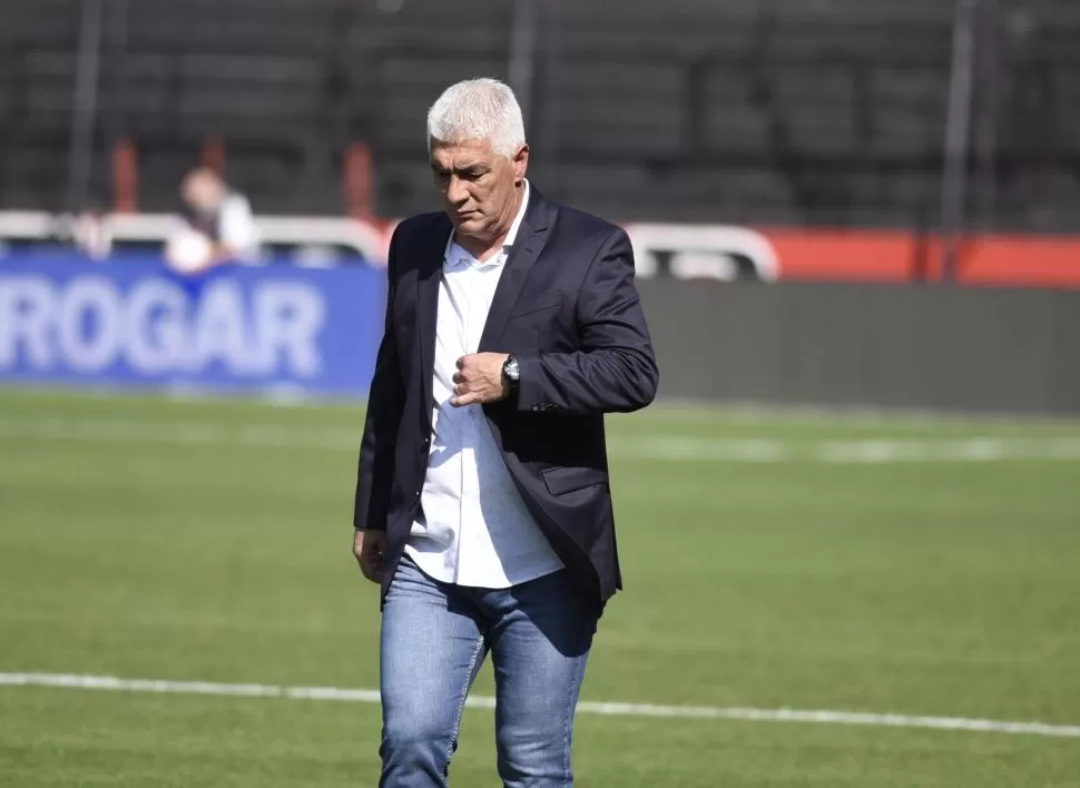 BUENA OPORTUNIDAD. De Felippe y sus dirigidos intentarán alcanzar su tercera victoria consecutiva el sábado en el Monumental y ante Arsenal, el peor equipo de la temporada, al menos por ahora. Foto Marcelo Manera