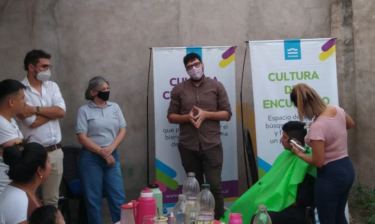 Incentivan el aprendizaje de oficios con acciones comunitarias en Villa Luján